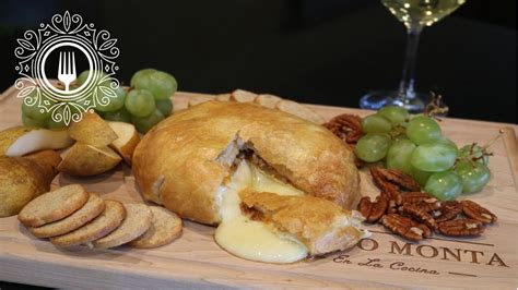 Queso Brie Al Horno Con Mermelada Y Nuez En Pasta De Hojaldre Ideal