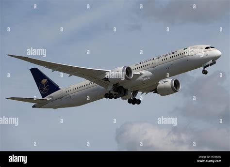 Detail Saudi Arabia Airlines Logo Png Koleksi Nomer 31