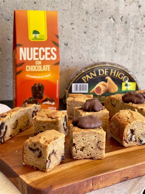 Bizcocho con pan de dátil y nueces con chocolate El Rey de La Vera y