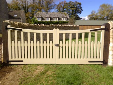 Paint | BG Wooden Gates - Wooden Driveway Gates