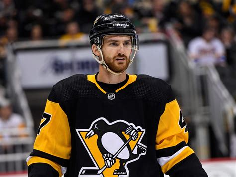 Former Pittsburgh Penguins player dies after his throat was slashed by ...