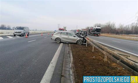 Zderzenie Busa Z Osob Wk Na Autostradzie A Sprawda Dosta