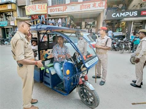 Challan Of 70 E Rickshaws Action Taken On Bullets Traffic Police Crackdown On Those Driving