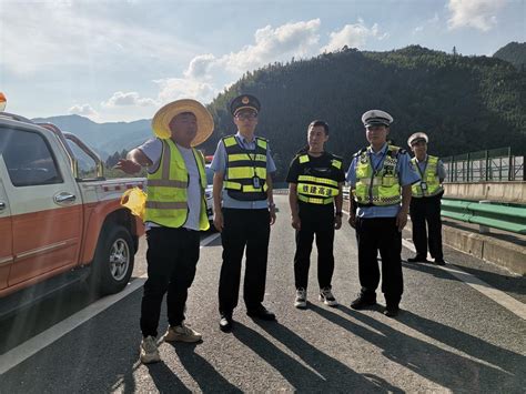 自治区交通运输综合行政执法局第四支队第四大队开展恶劣天气安全隐患排查整治 行业动态 广西壮族自治区交通运输厅