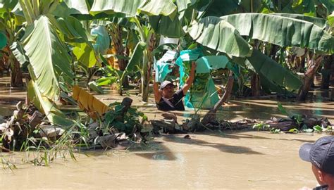 Desborde Del R O Chira Y Desembalse De Reservorio Afecta Mil