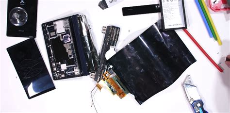 Royole Flexpai Teardown A First In The Foldable Phone Category