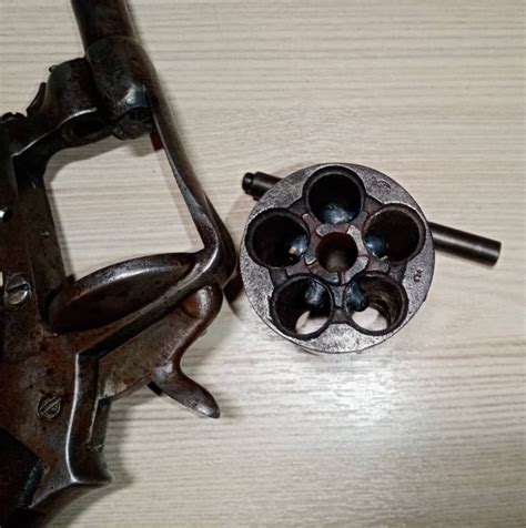 Продам ММГ револьвер Gasser M1873