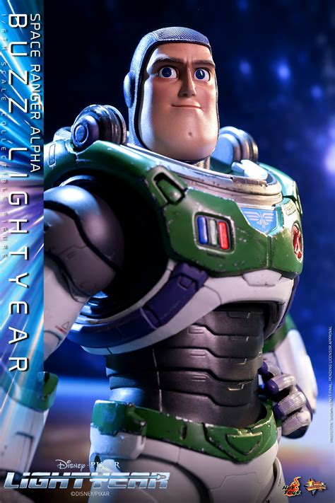 Buzz Lightyear Arriva La Hot Toys Dal Nuovo Film Disney Pixar Itakon It