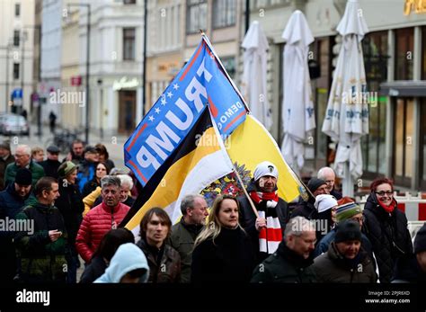 Heute Gingen Erneut Einige Hundert Menschen In G Rlitz Bei Der