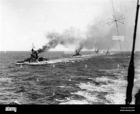 British battleships at sea, WW1 Stock Photo - Alamy