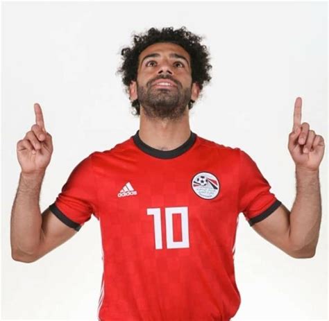 محمد صلاح يوضح موقفه من المشاركة أمام أوروجواي بطولات