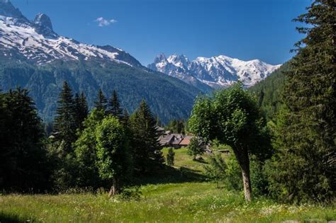 Paisaje De Los Alpes Franceses Foto Premium