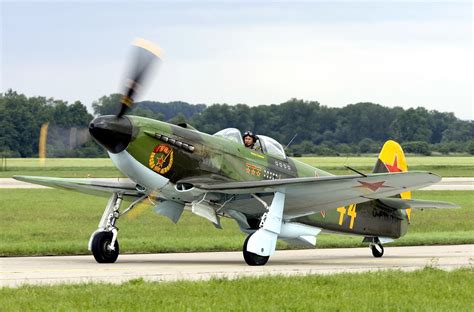 Asisbiz Airworthy Yakovlev Yak 9 Warbird As Yellow 44 01