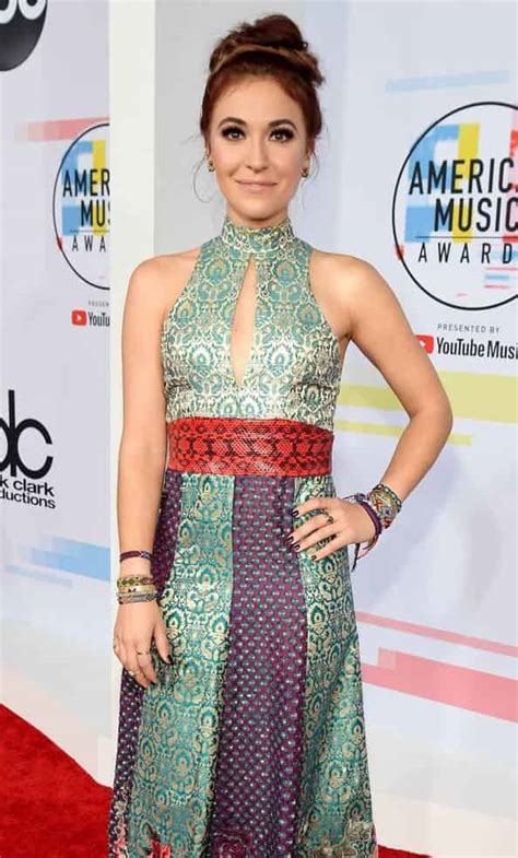 Lauren Daigle Biography, Age, Wiki, Height, Weight, Boyfriend, Family ...