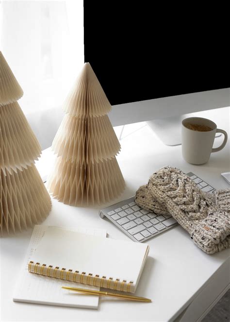 7-Steps to Creating a Budget-Friendly Holiday Spending Plan