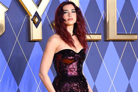 Dua Lipa Debuts New Single Training Season At Grammys