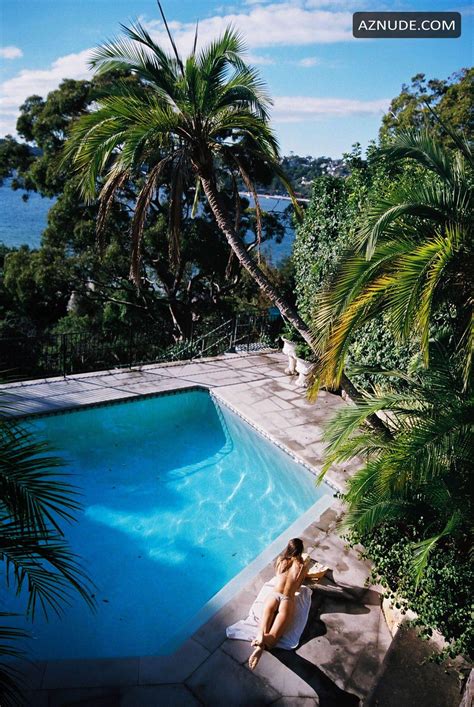 AVRIL ALEXANDER Nude AZNude