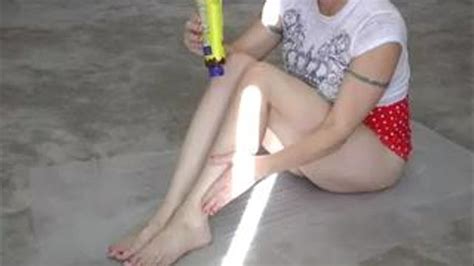 Chocolate STICKY TOES Veronica Vaughn Gets Sticky Feet VERONICAS MILF FANTASIES Clips4sale