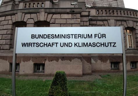 Fernleitungsnetzbetreiber legen Antrag für Wasserstoff Kernnetz vor