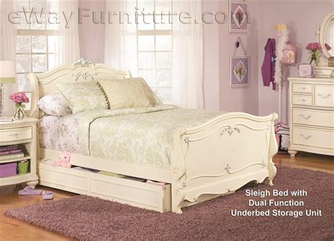 Vintage White Sleigh Bed Children's Bedroom Set