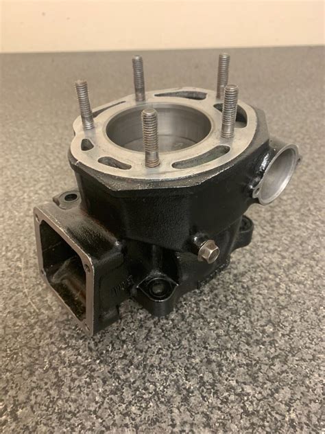 YAMAHA RD350 YPVS TWIN RIGHT CYLINDER AND PISTON 1123EB26 EBay