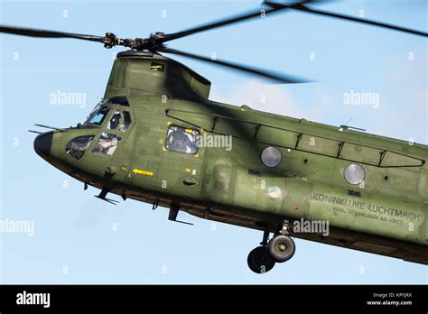 Un Boeing CH 47 Chinook de l hélicoptère de transport militaire de la