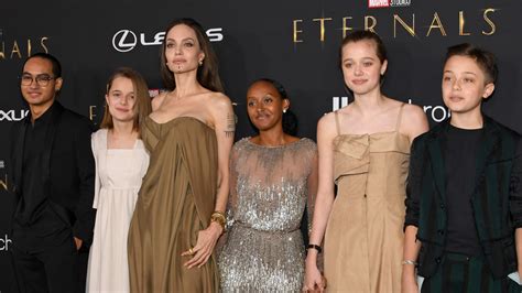 A Look Inside Shiloh Jolie Pitt S Relationship With Her Sister Zahara