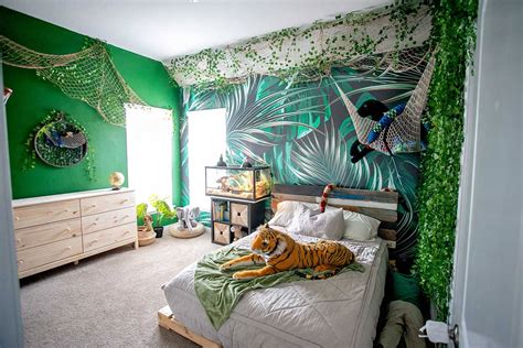 Jungle Themed Bedroom Ideas | www.resnooze.com