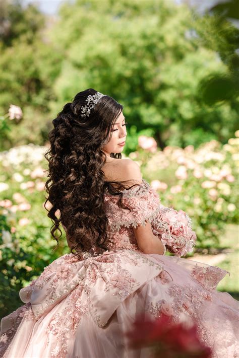 Stunning quinceanera shot at Sacramento park before Sunrise Event