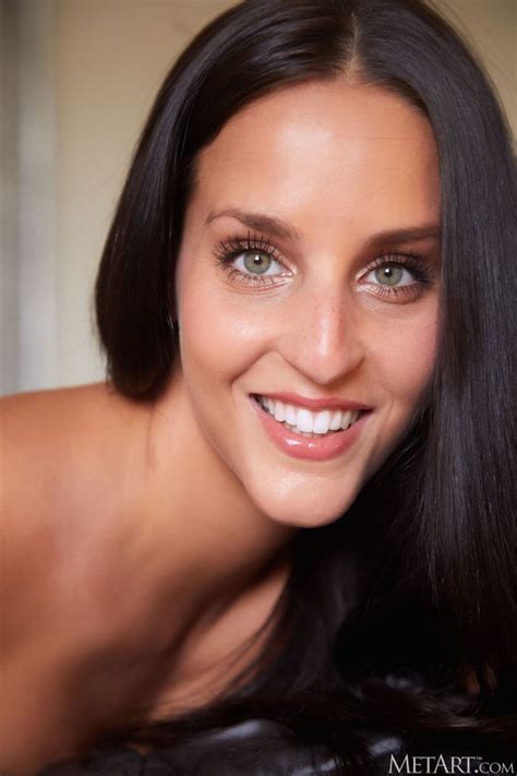 Good Looking Betzz Having Fun Posing Naked In The Bedroom Photos