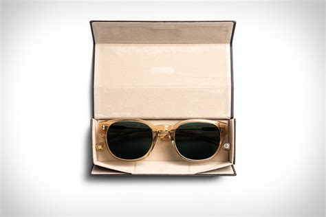 Matt Damon S Ford V Ferrari Sunglasses Uncrate