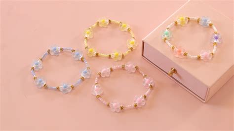 Diy Pulseras Elásticas Con Flores Y Perlas