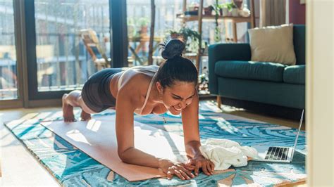 Plank exercise: How to correctly perform the move and variations to try ...