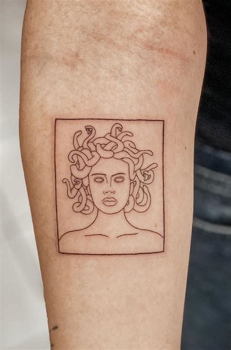 Medusa Tattoos What Do They Symbolize With Images 2022