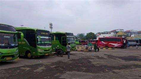 Larangan Mudik Bus Akdp Di Area Lampung Masih Beroperasi Dengan