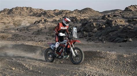 Dakar 2025 la galère des trois pilotes de motos électriques