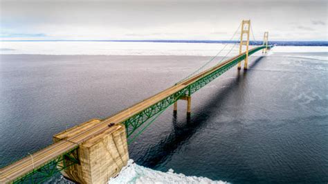 60+ Winter Mackinac Bridge Stock Photos, Pictures & Royalty-Free Images ...