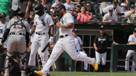 Chicago White Sox Win On Wild Pitch That Hit Umpire In The Face