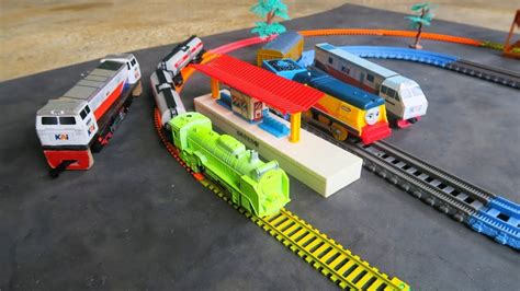 Mencari Dan Merakit Mainan Kereta Uap Big Boy Dan Kereta Plarail Thomas