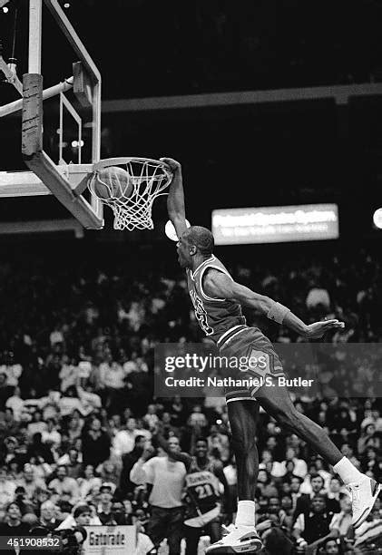 Michael Jordan 1988 Dunk Contest Photos and Premium High Res Pictures ...