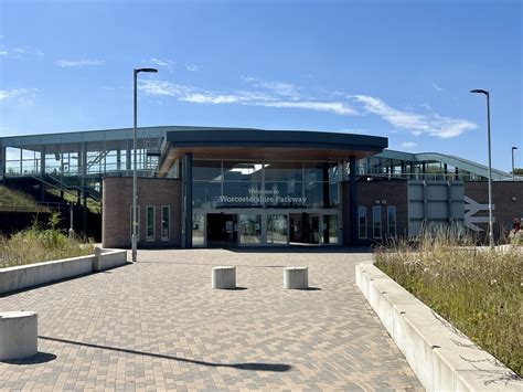 Travel Guide and Access to Worcester Parkway Railway Station 40