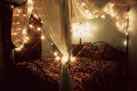 Gorgeous Canopy Bed With Fairy Lights Cozy Space And Neat Deco Pinterest