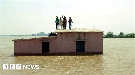 India Ganges Floods Break Previous Records Bbc News