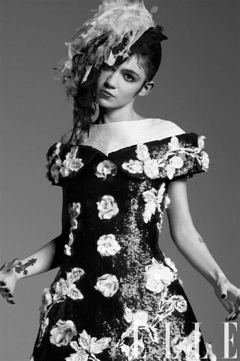 Grimes Style - Fashion Pictures of Grimes