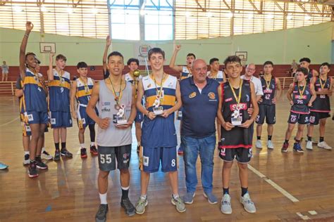 Basquete de Cravinhos fica a terceira colocação na categoria Sub 14