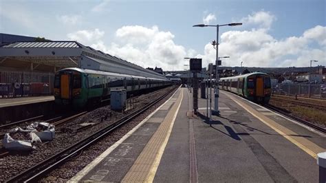 Eastbourne Railway Station S Platforms Peter Whatley Cc By Sa 2 0