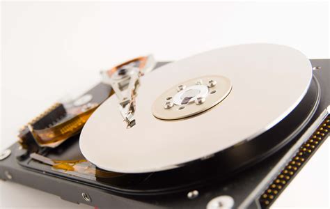 Hard Disk Definition - How does a hard disk store data?