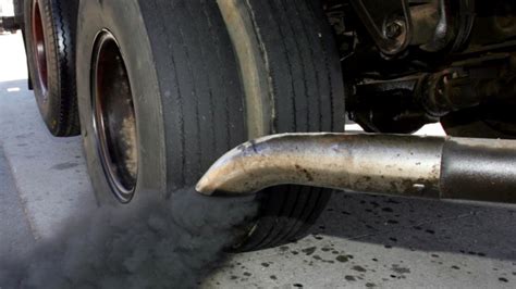 Fuma A Preta No Escapamento Entenda O Problema E Saiba Como Prevenir