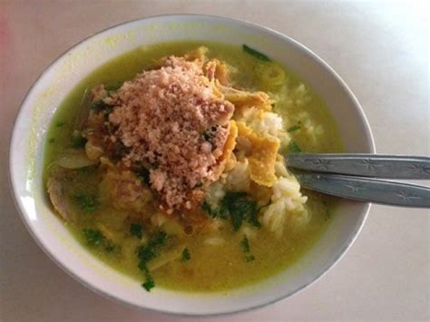 Mencicipi Soto Khas Lamongan Asli di Cak Har, Surabaya…