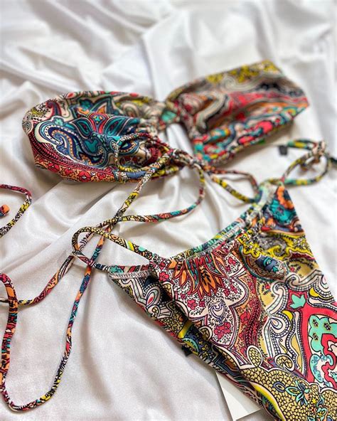 Những kiểu dáng bikini có thể cơi nới vòng cho hội chị em ngực lép